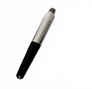 RHS-10壓電水聽(tīng)器顧名思義采用壓電原理，是一種能把水下聲信號(hào)轉(zhuǎn)換為電信號(hào)的換能裝置；陶瓷管在聲壓作用下形變，借助其壓電效應(yīng)，從而產(chǎn)生電信號(hào)輸出這樣的工作原理；頻率范圍較寬，可以用于200 kHz以下的聲空化等高頻測(cè)量，其帶前放型號(hào)為RHSA-10。